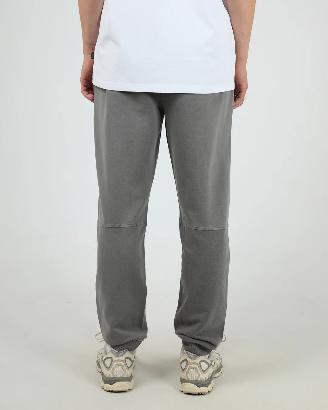 ESSENTIAL THEORY TRACKPANT - CHARCOAL