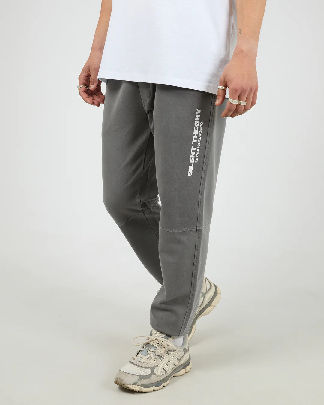 ESSENTIAL THEORY TRACKPANT - CHARCOAL