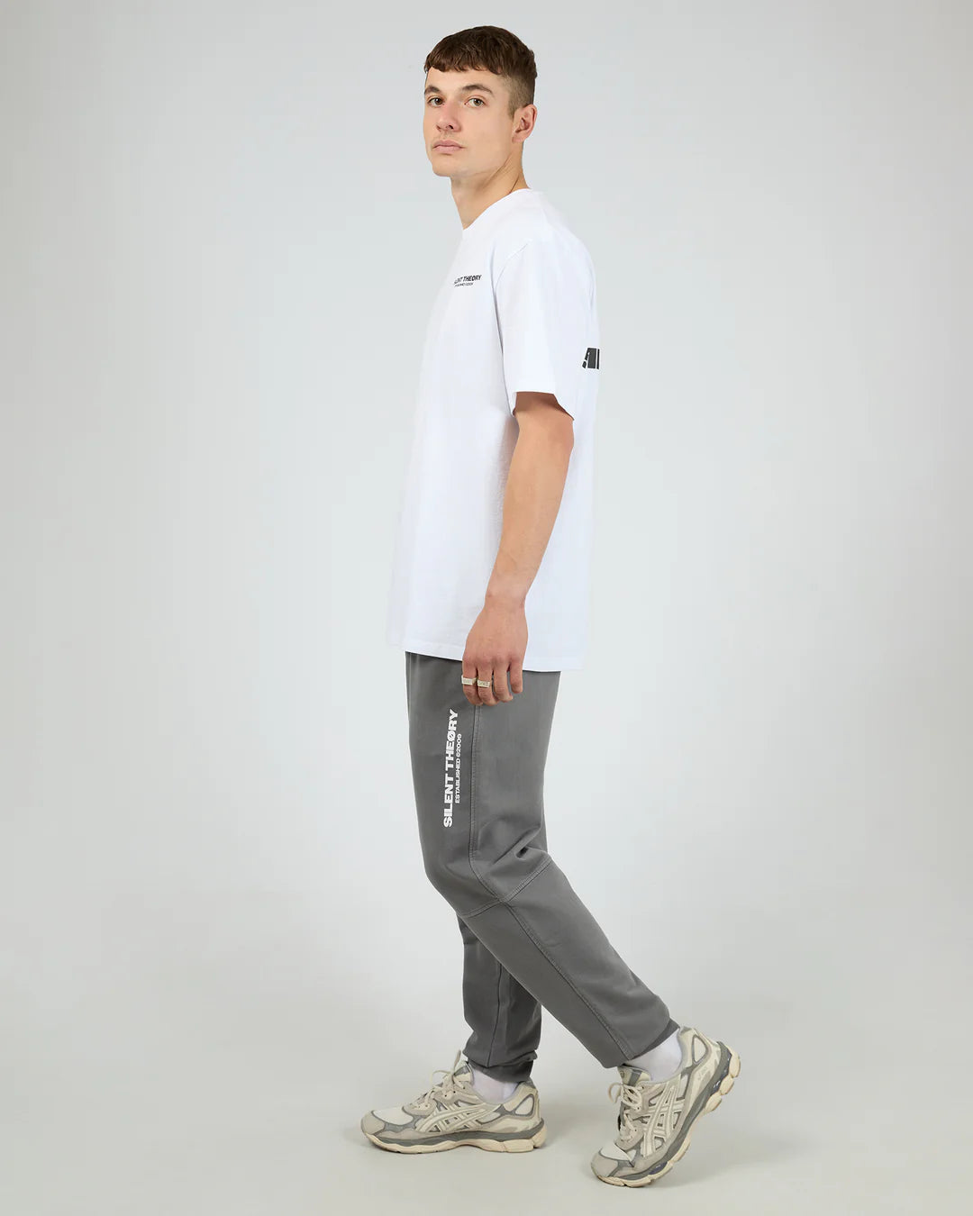 ESSENTIAL THEORY TRACKPANT - CHARCOAL