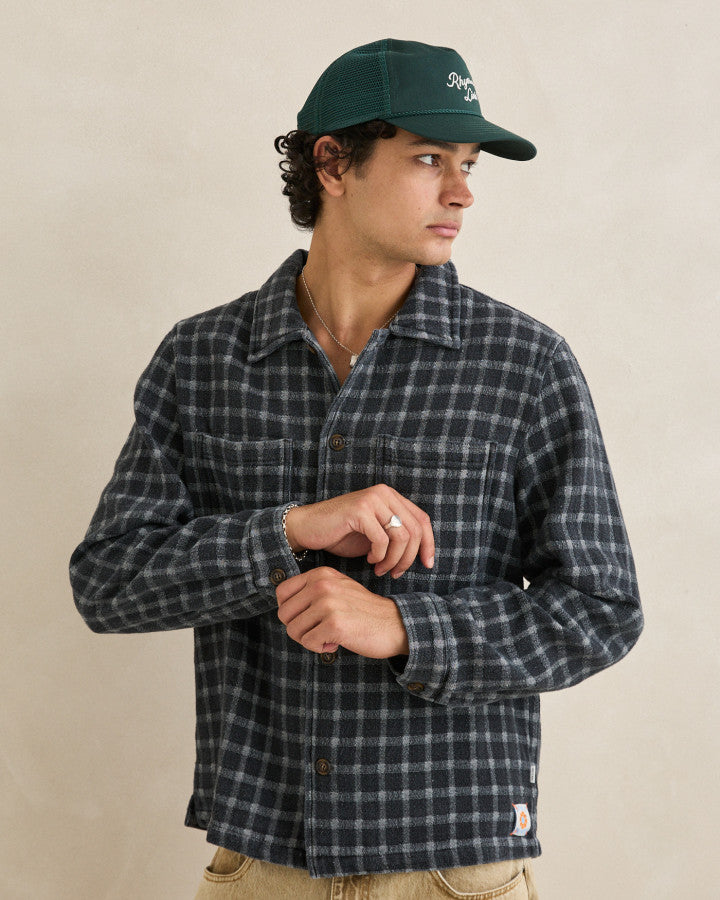 RHYTHM SCRIPT TRUCKER CAP - GREEN