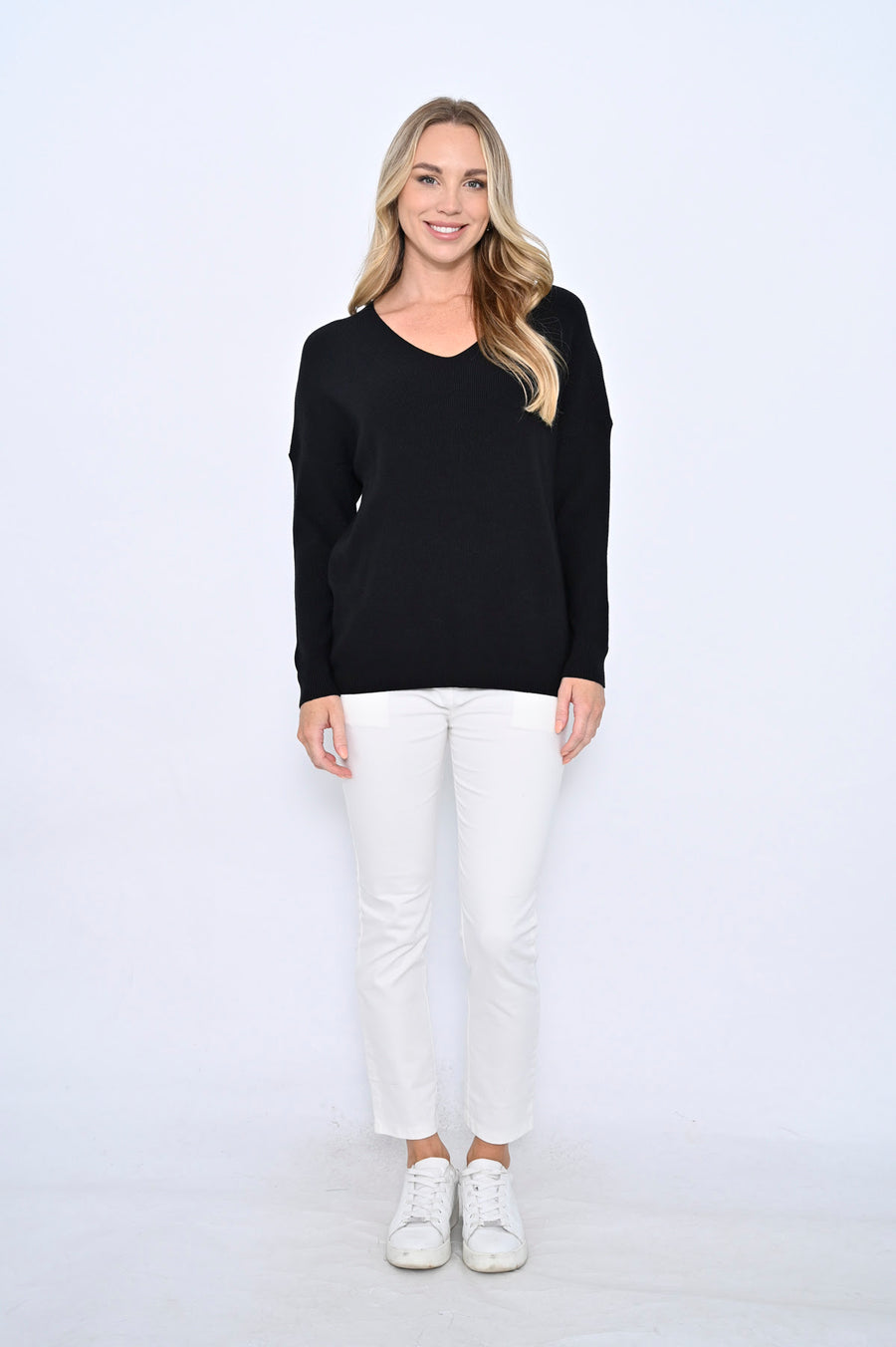 CALI & CO V-NECK RIBBED TOP - BLACK