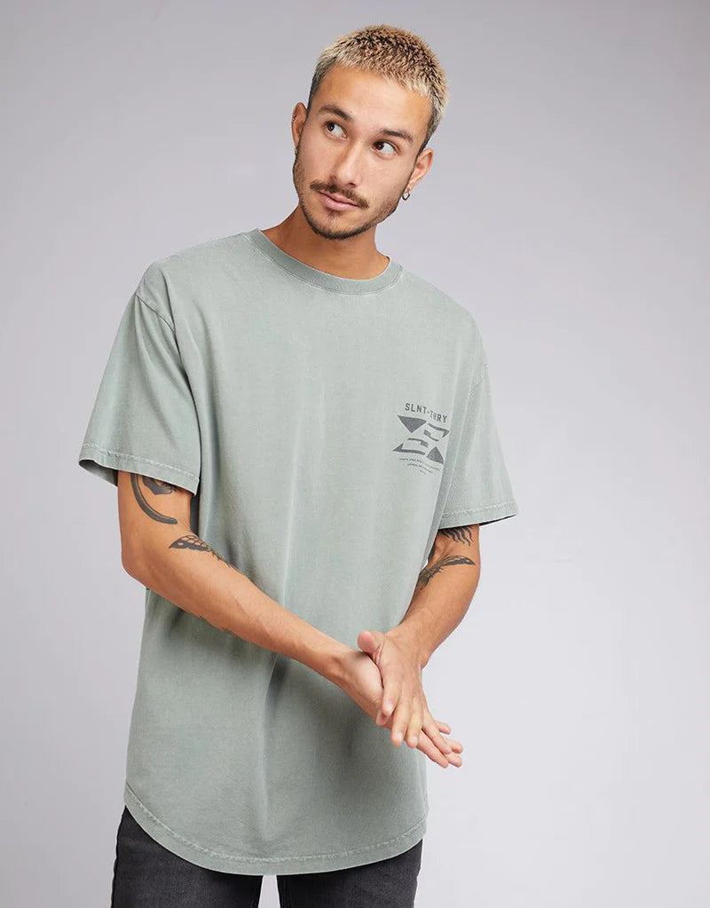 SILENT THEORY IMPACT SCOOP TEE
