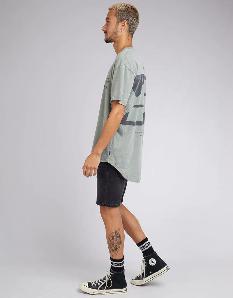 SILENT THEORY IMPACT SCOOP TEE